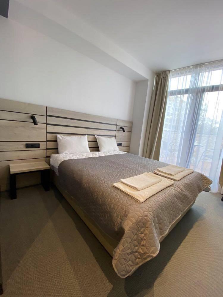 Super Seven Inn Belgrado Quarto foto