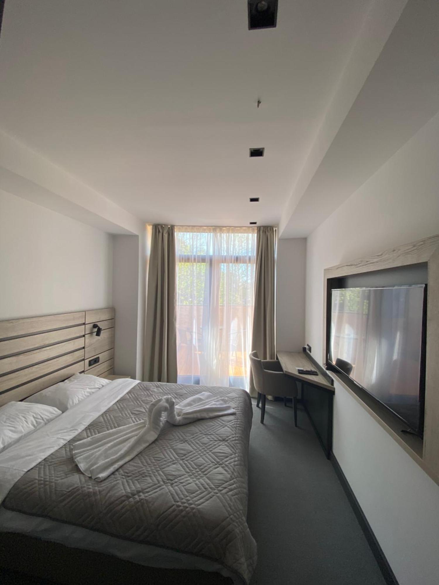 Super Seven Inn Belgrado Quarto foto