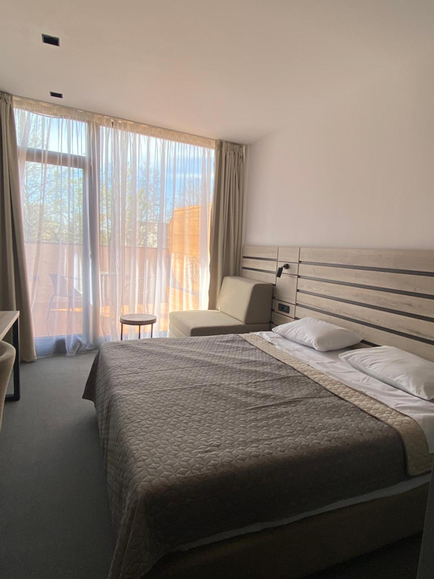 Super Seven Inn Belgrado Quarto foto